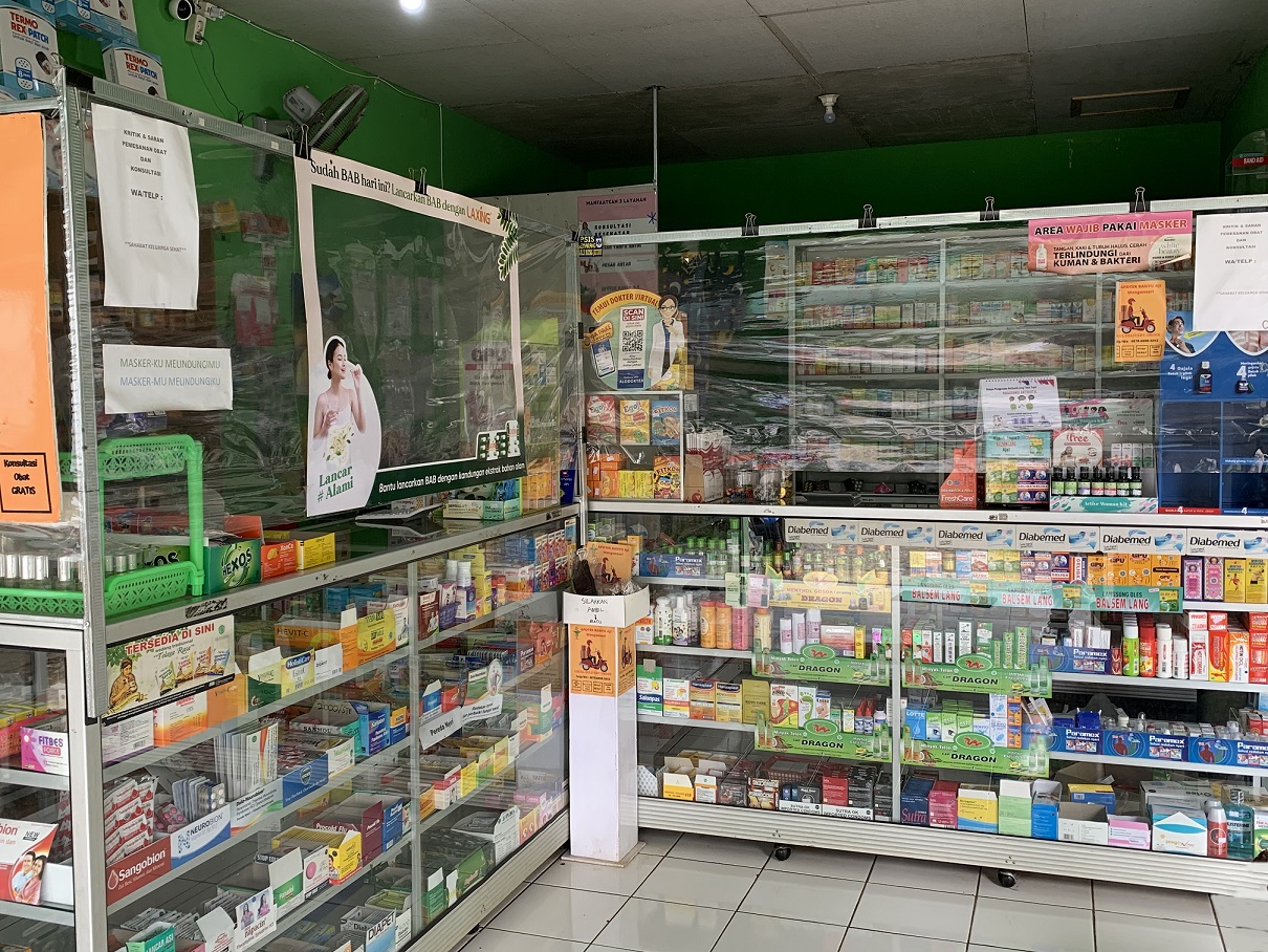 Community pharmacies need government support in future public health emergencies
